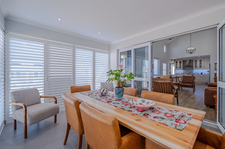 3 Bedroom Property for Sale in Chanteclair Western Cape